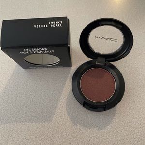 MAC Eye Shadow - Twinks Veluxe Pearl (retired)